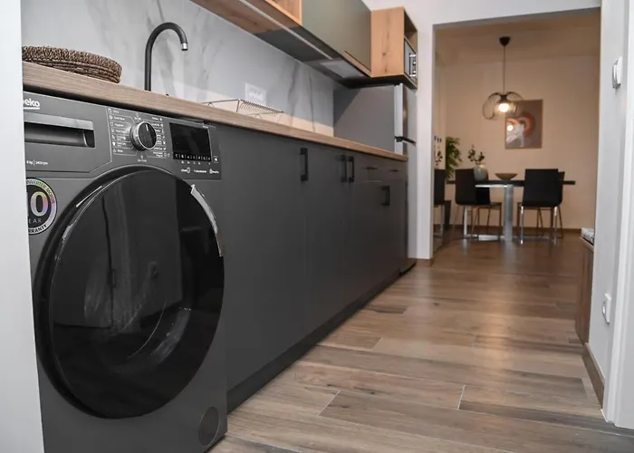 아파트 Apartment Green